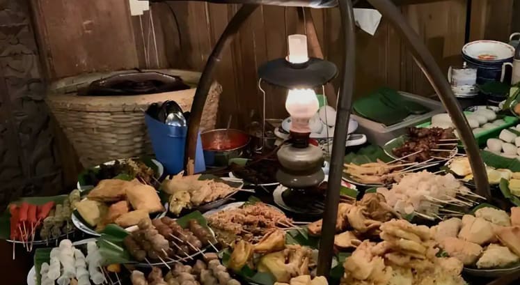 Beda Hik dan Angkringan