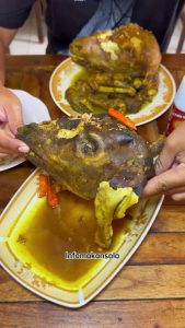 Cerita Makan Tengkleng Khas Solo Pengalaman Kuliner yang Sulit Dilupakan