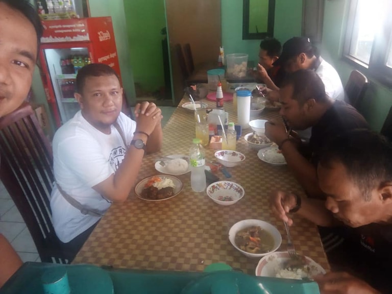 Jam Makan Favorit Warung Legendaris Solo