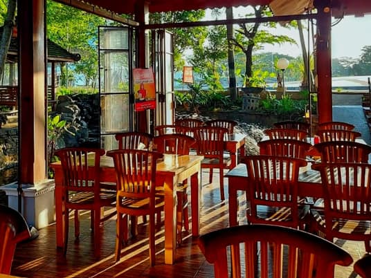 Restoran Keluarga di Solo dengan Pemandangan Terbaik untuk Makan Santai