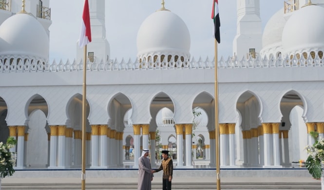 Rumah Makan Transit Bus Wisata Solo Zayed