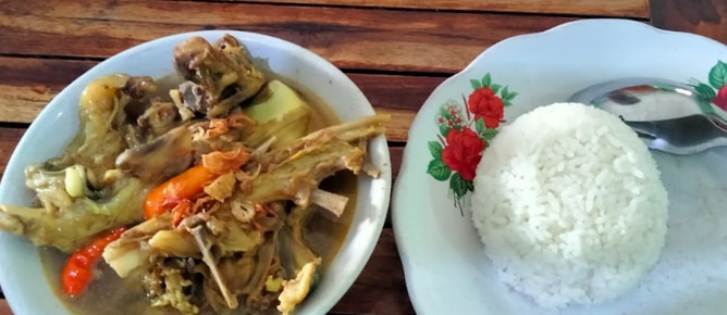 Tempat Bukber Indoor Estetik di Solo