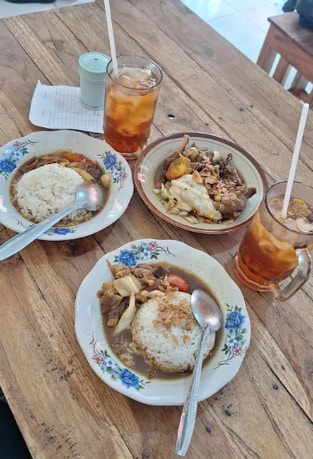 Tongseng Bu Soleh Tanpa Bau Prengus