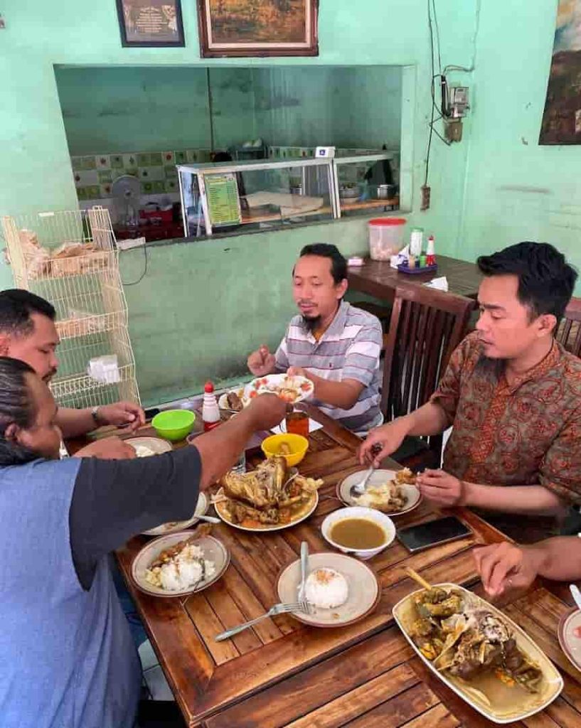 Pesona Pasar Gede Solo Ikon Wisata Kuliner Legendaris yang Selalu Ramai Diburu